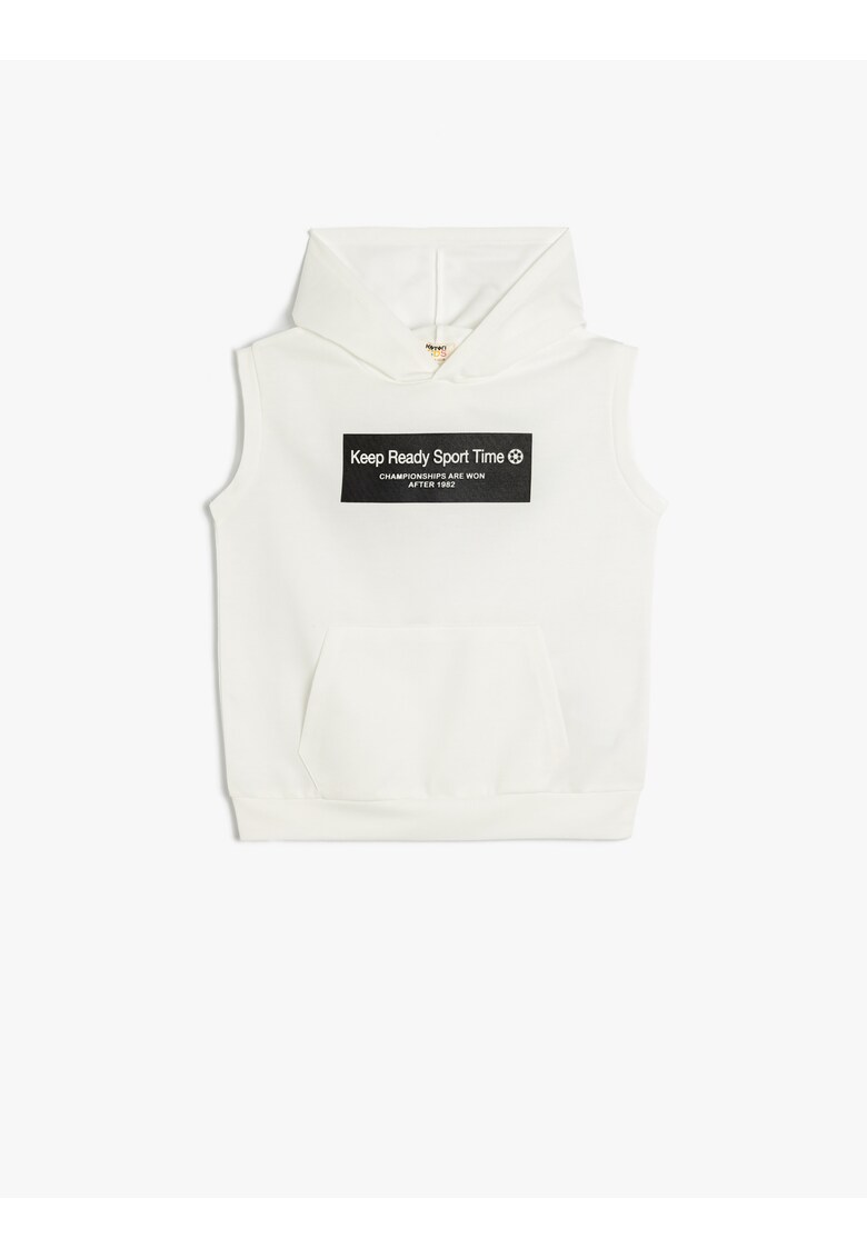 Tricou fara maneci cu gluga