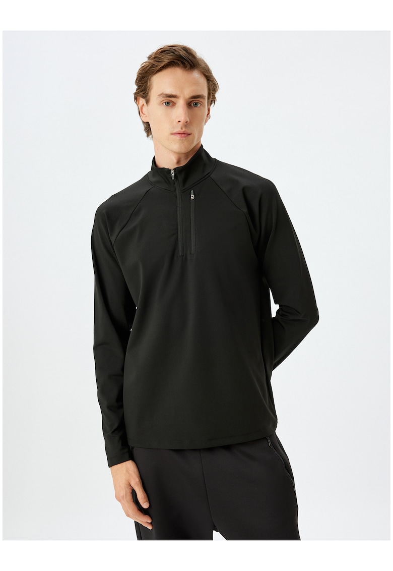 Bluza de trening cu femoar scurt si buzunar pe piept