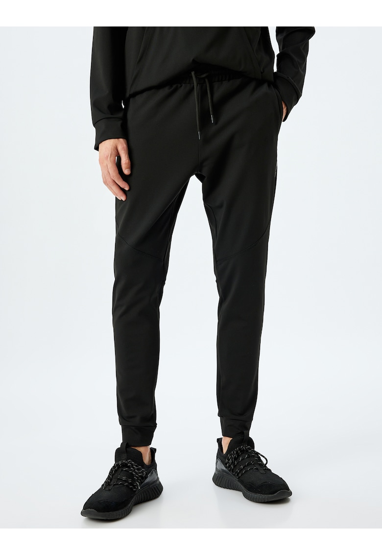 Pantaloni de trening slim-fit cu snur