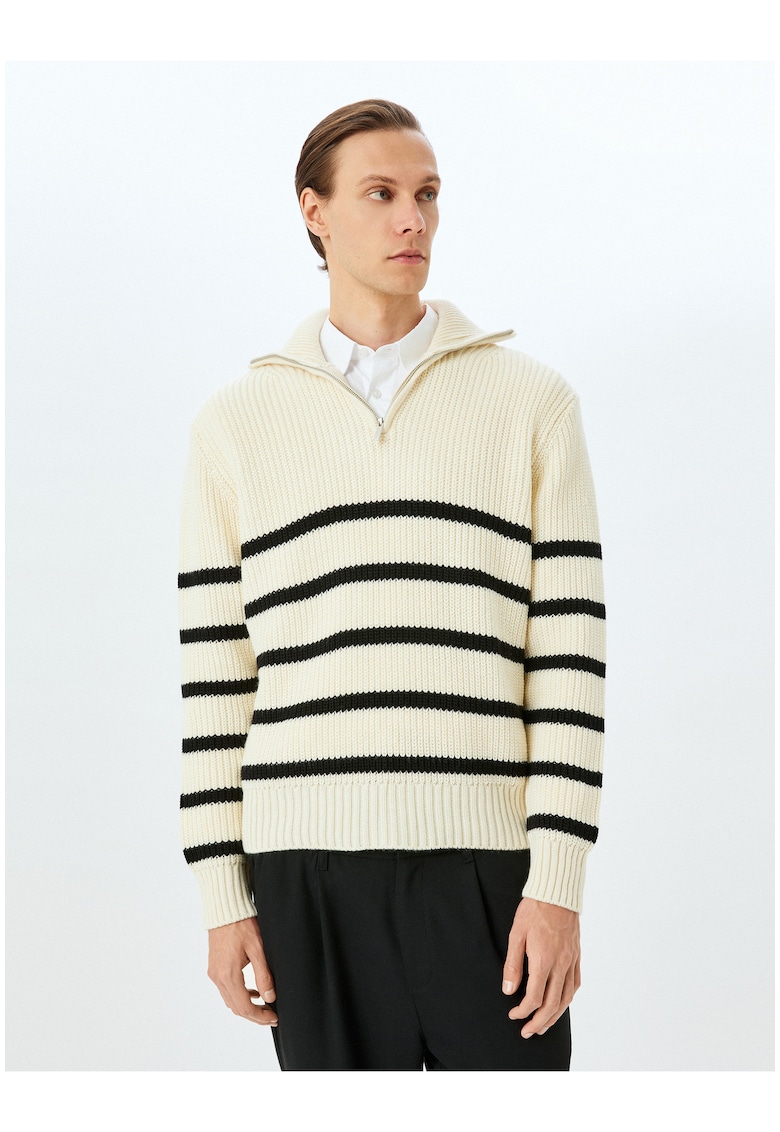 Pulover regular fit cu model in dungi