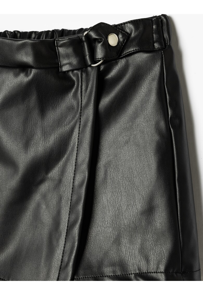 Fusta-pantalon de piele ecologica