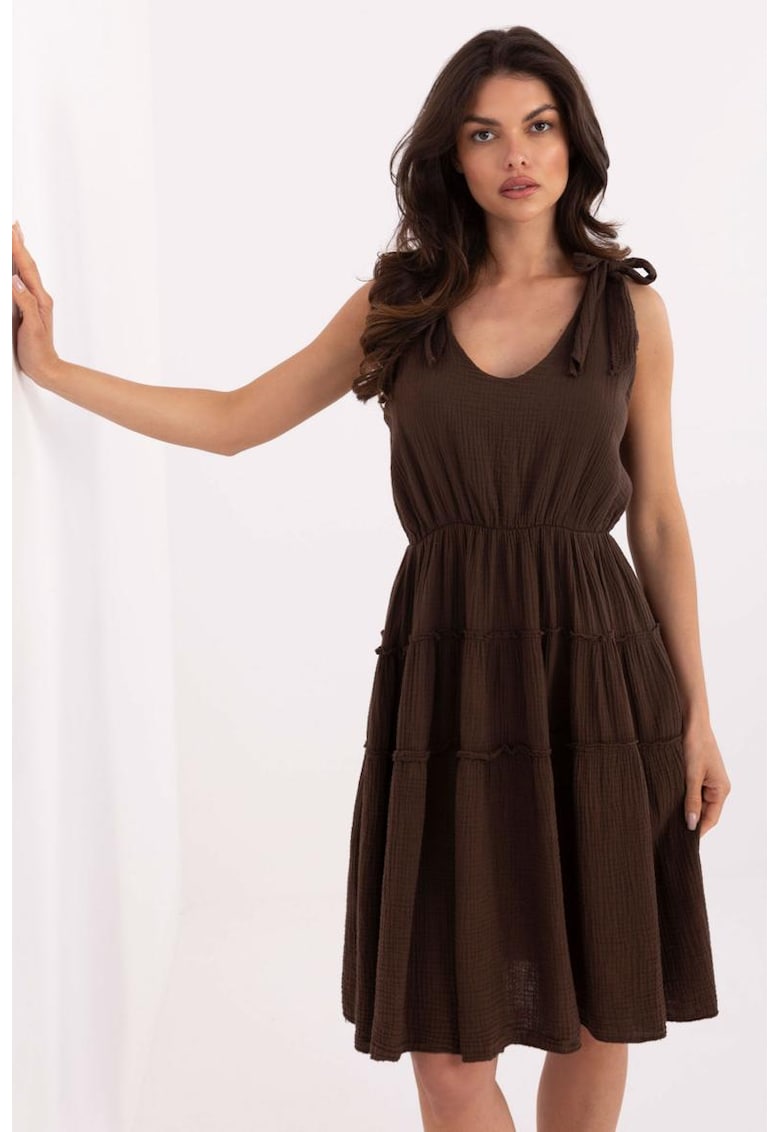 Rochie cu detalii cu funda pe umeri