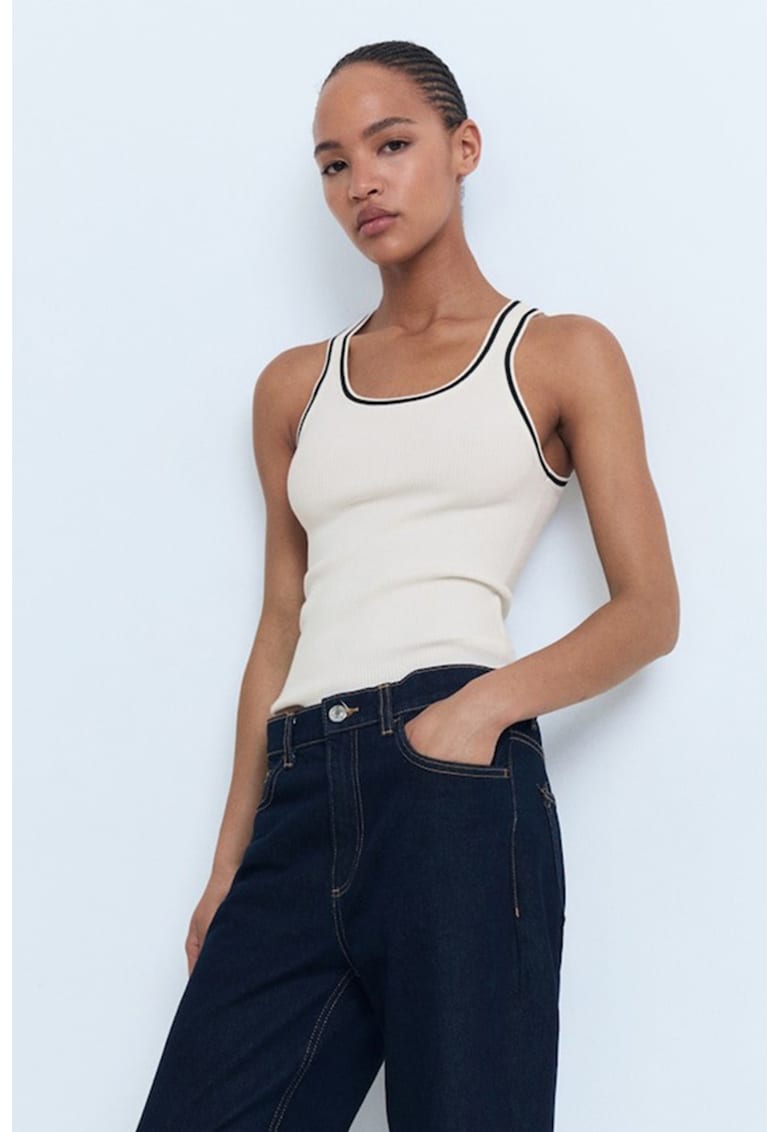 Top slim fit cu decolteu rotund - Alb fildes/Negru