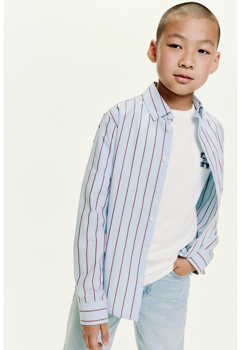 Camasa cu model in dungi si guler cu nasturi