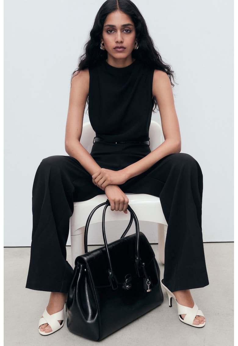 Salopeta cu croiala ampla si curea