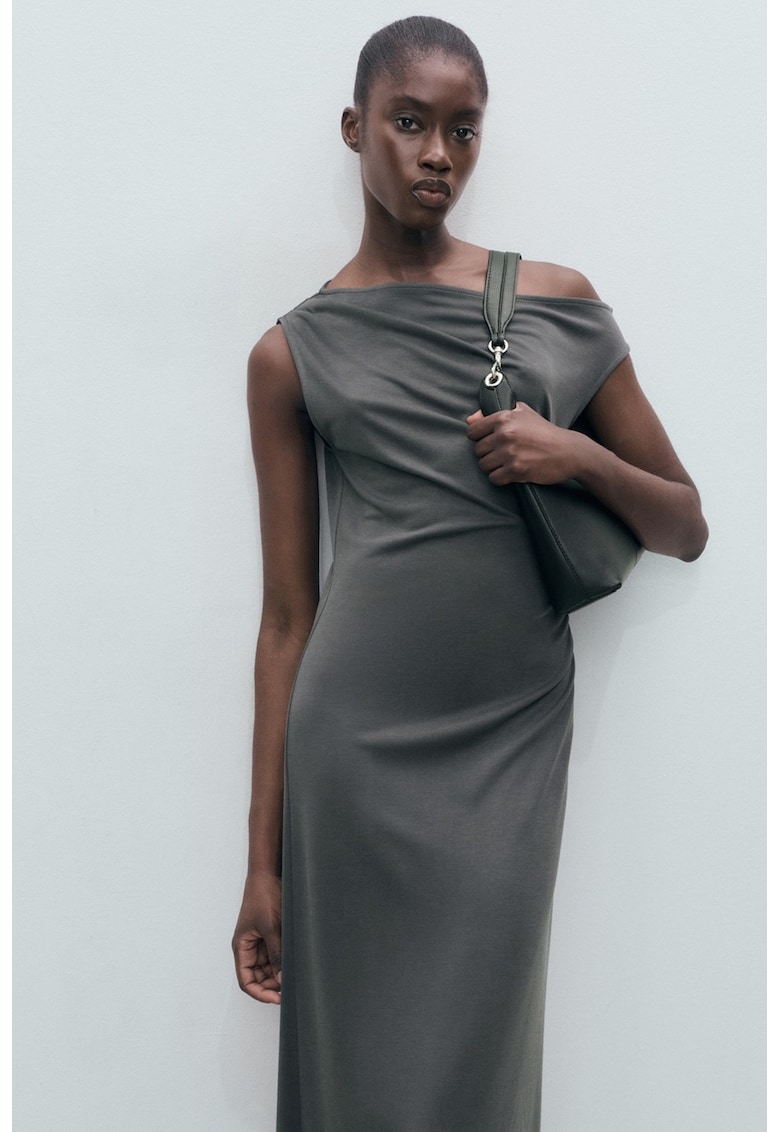 Rochie maxi cu decolteu pe un umar