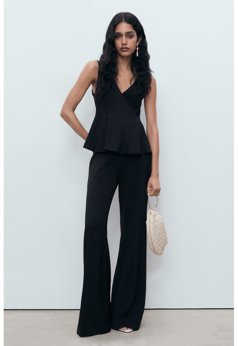 Top din amestec de lyocell cu decolteu in V