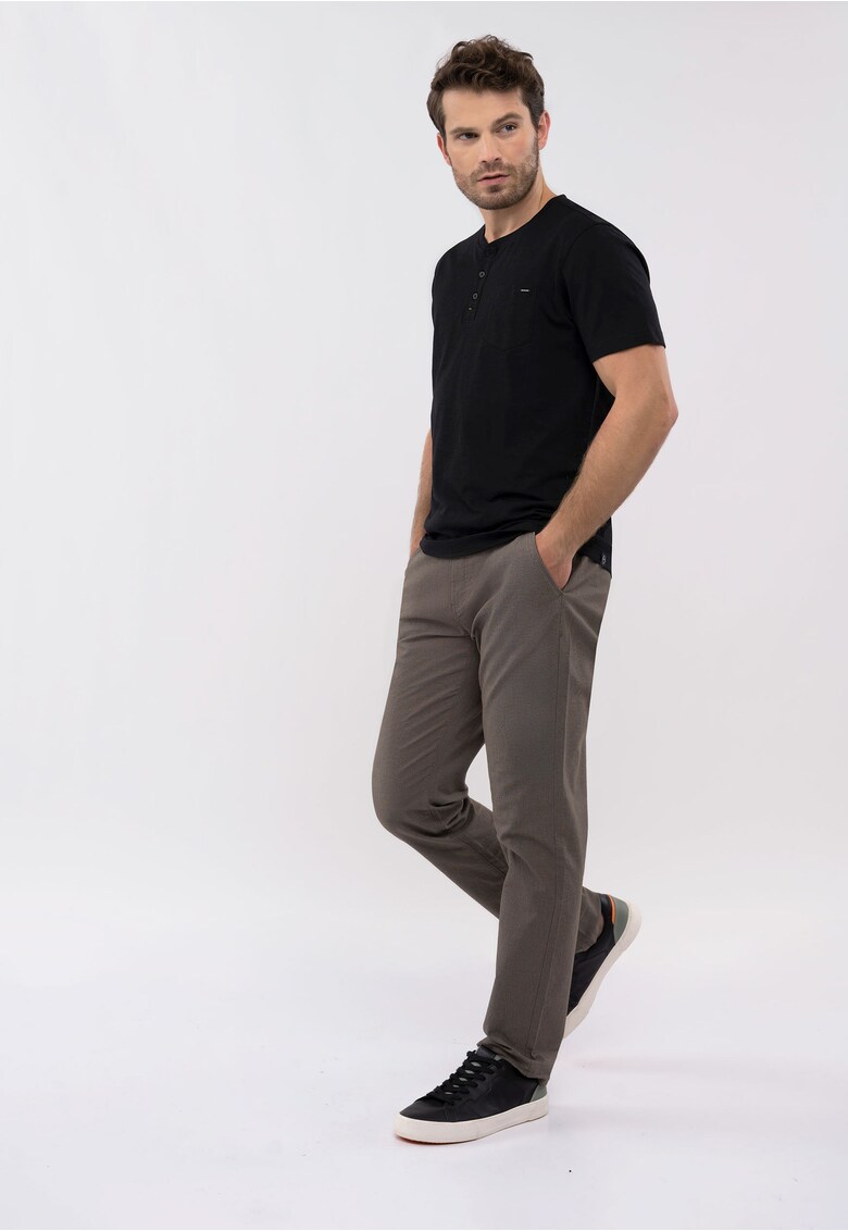 Tricou T-Hubris pentru barbati - negru - decolteu deschis - buzunar pe piept - S - Negru