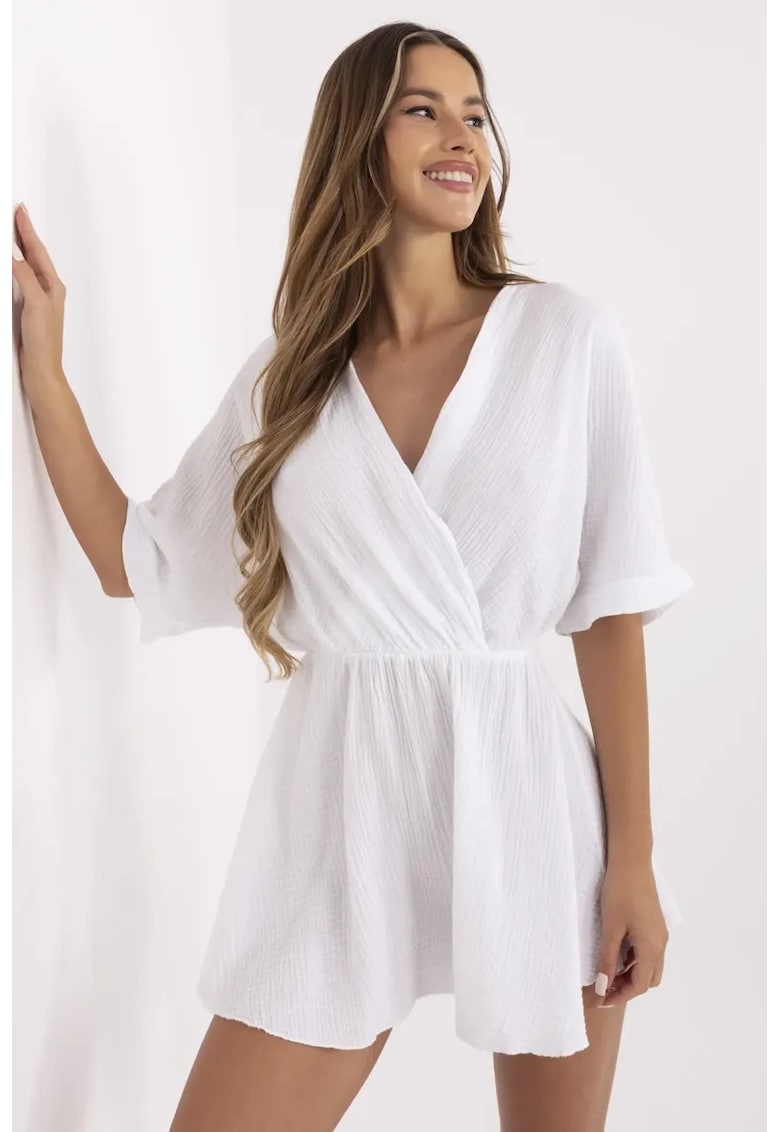 Salopeta vaporoasa cu decolteu petrecut -