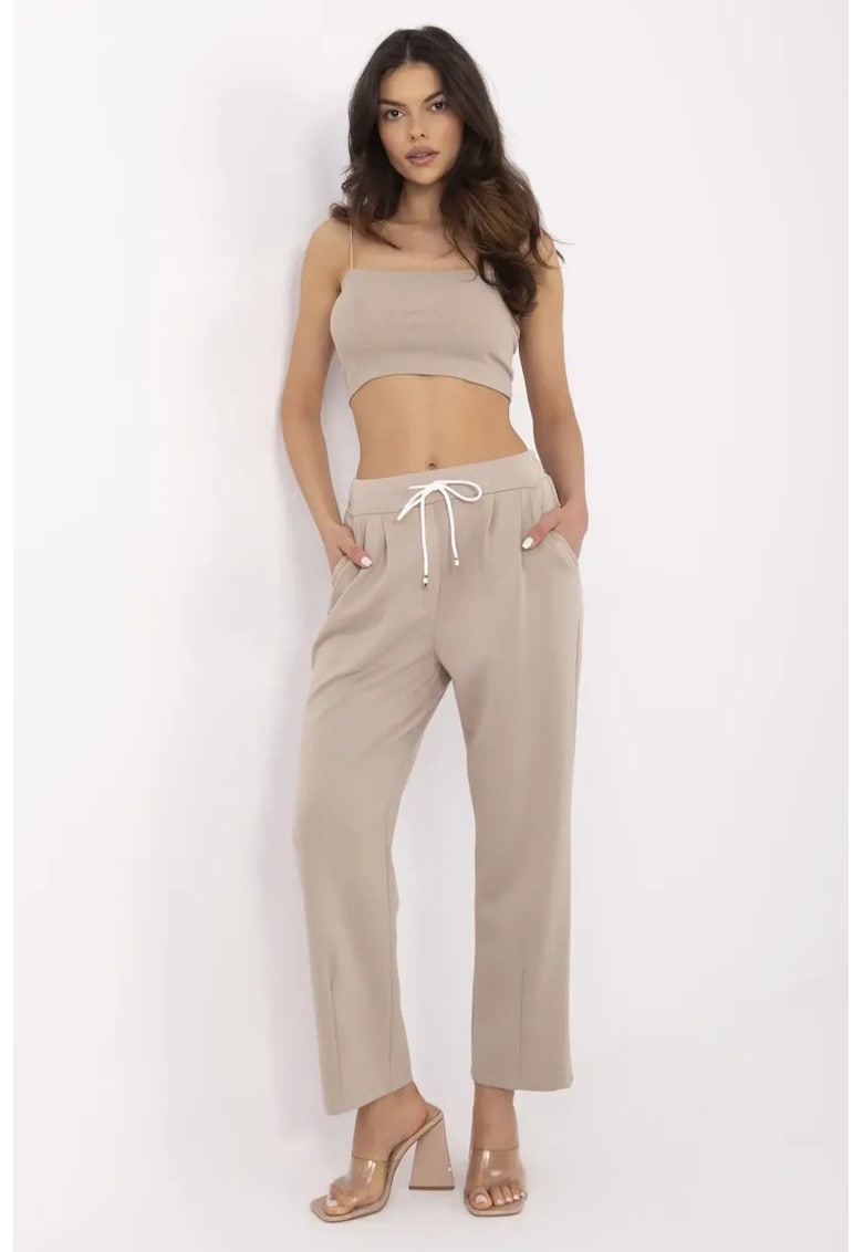 Pantaloni cu croiala dreapta