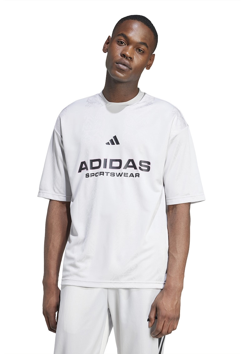 adidas Sportswear Tricou cu decolteu la baza gatului si imprimeu logo - Alb/Negru