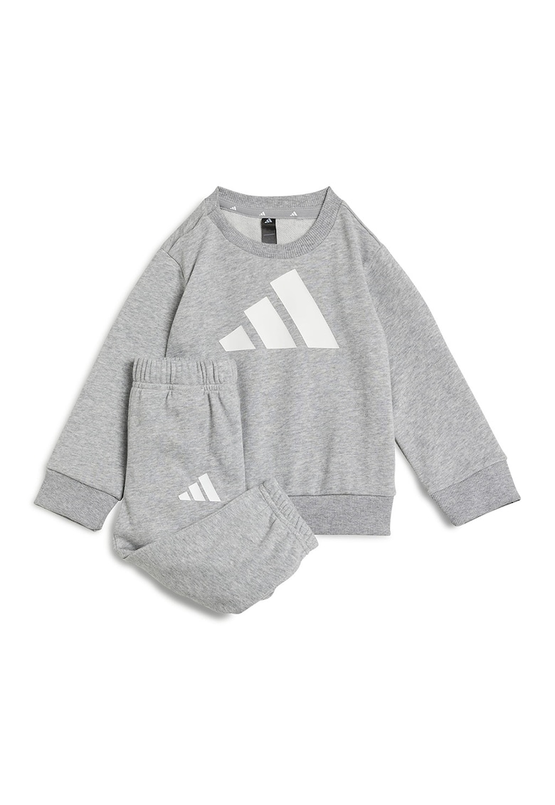 Trening cu logo contrastant