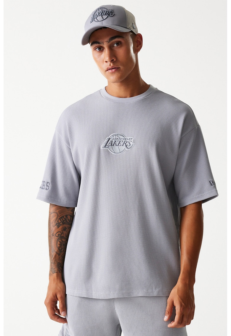 Tricou lejer cu striatii