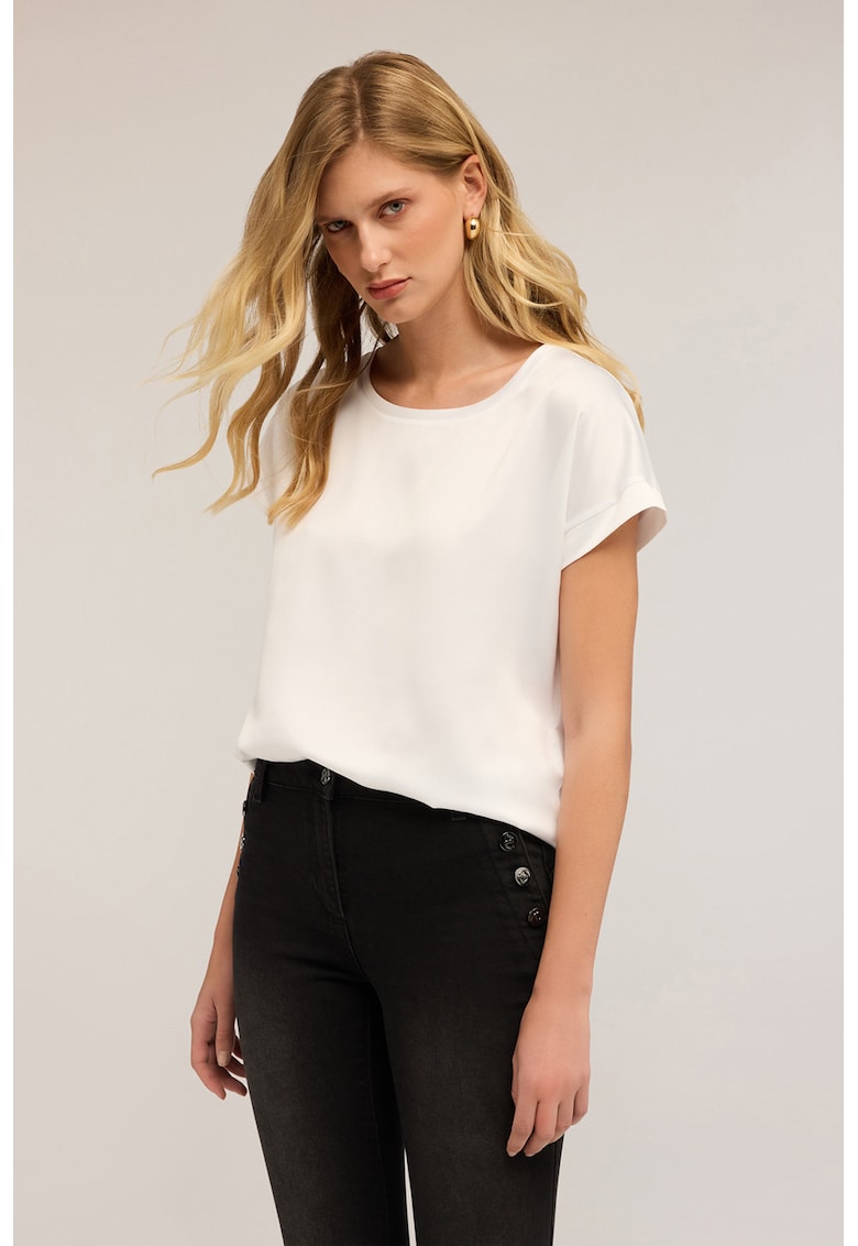 Tricou cu decolteu rotund si aspect de satin - Alb fildes
