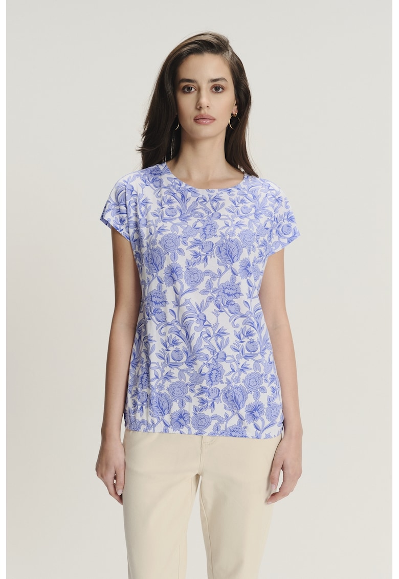 Tricou cu model floral si decolteu rotund
