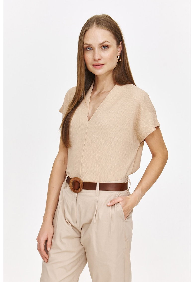 Tricou cu decolteu in V