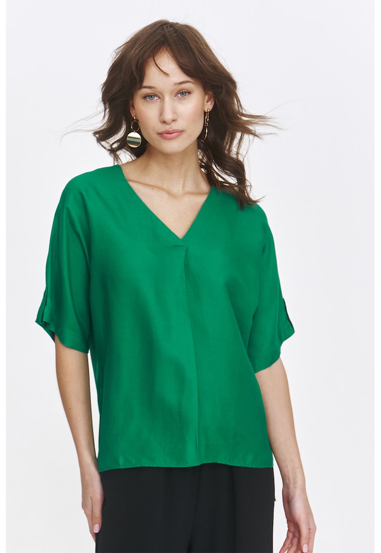 Bluza cu decolteu in V si terminatie asimetrica