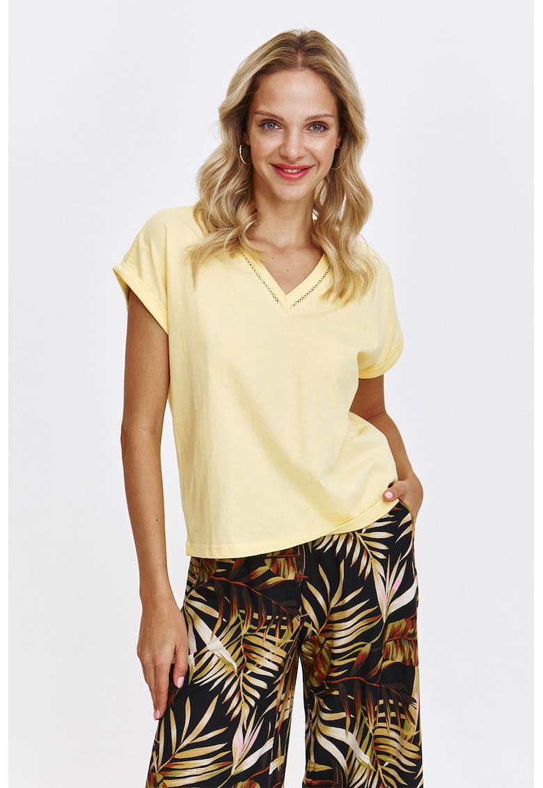 Tricou uni cu decolteu in V