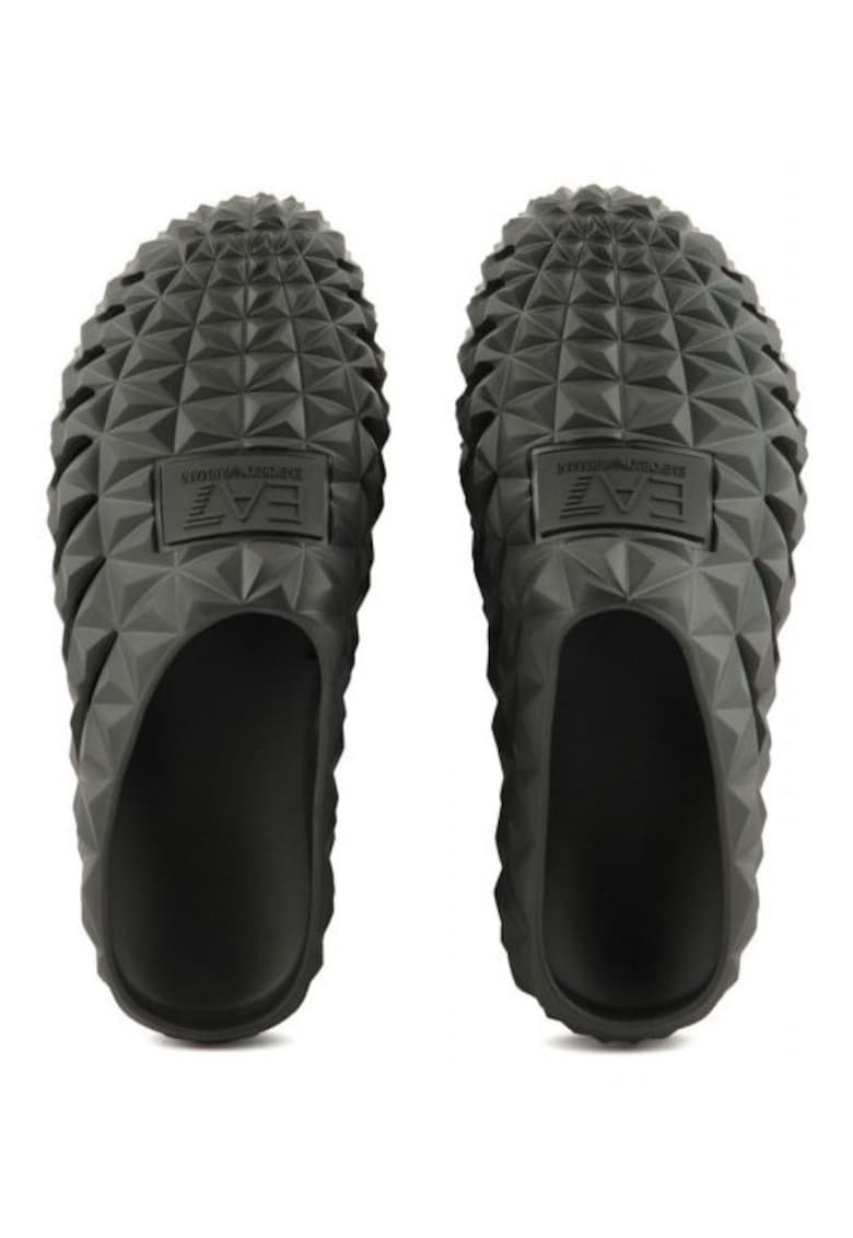 Papuci gri - sintetic - cu model in relief -