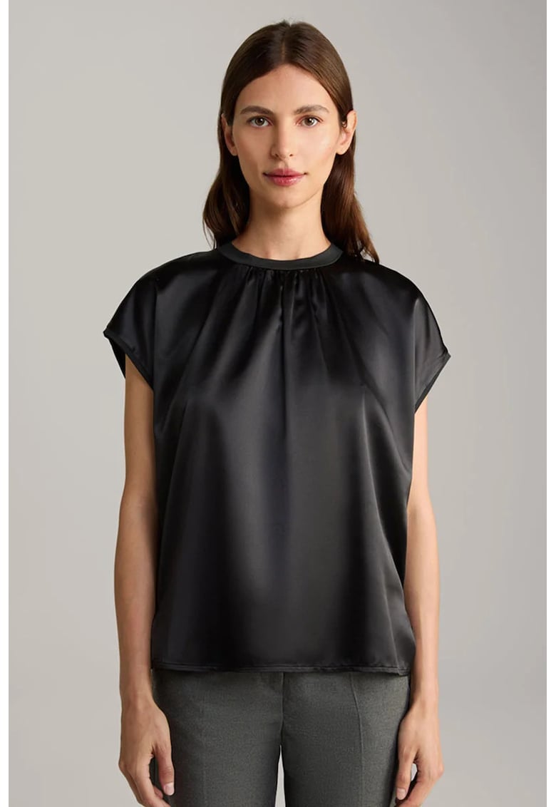 Tricou satinat cu guler rotund