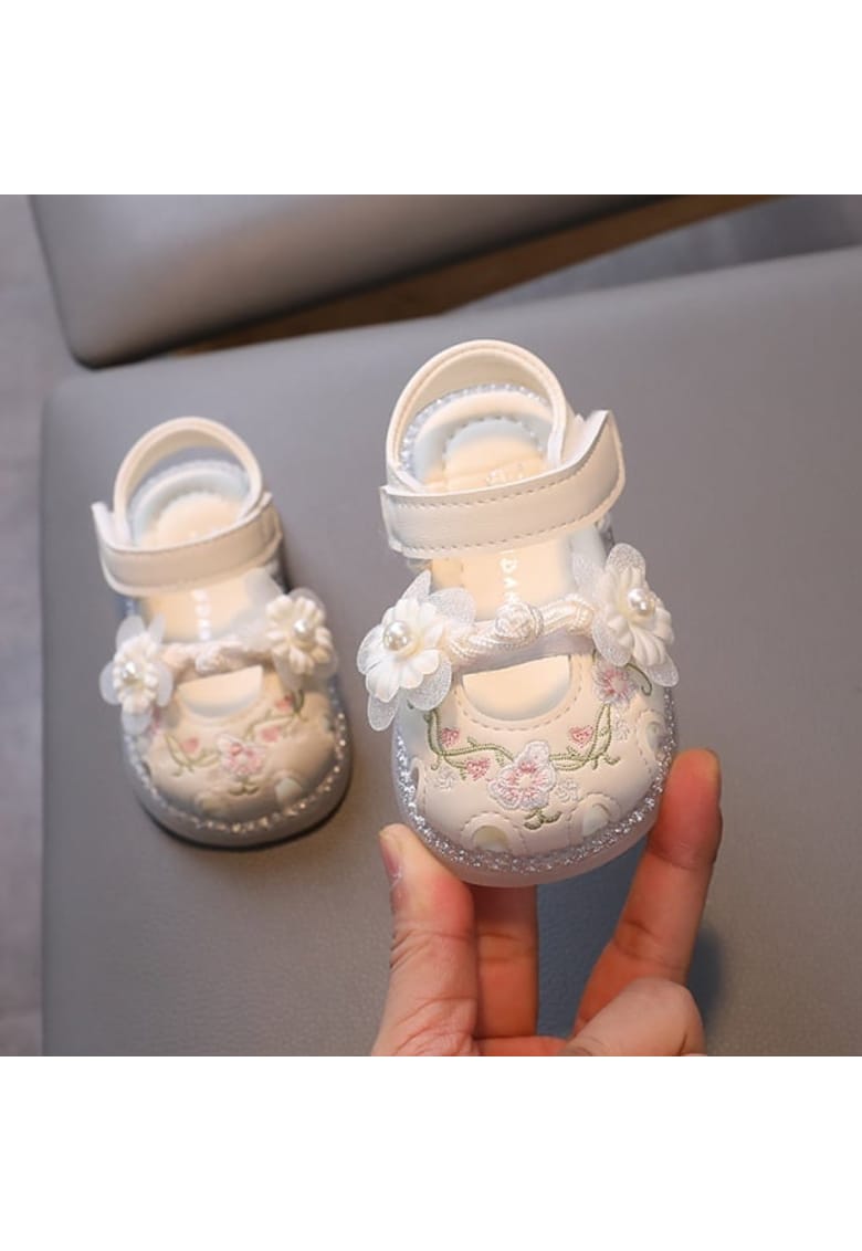 Sandale Model AL cu flori brodate si perlute - Piele ecologica - Fete