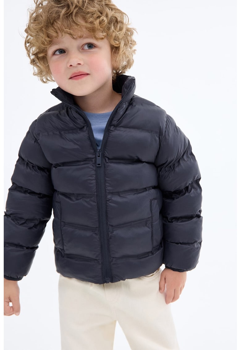 Geaca matlasata si impermeabila