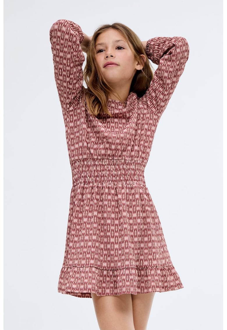 Rochie cu model si maneci cu decupaje