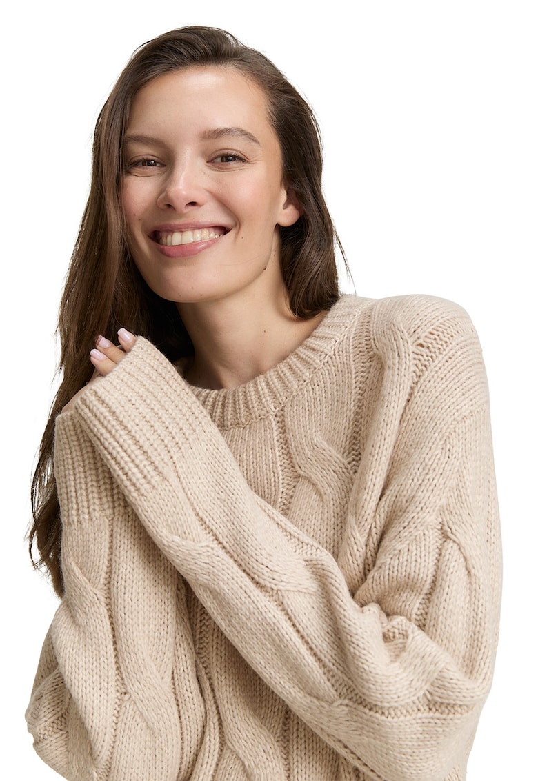 Pulover cu model torsade si decolteu la baza gatului - Bej