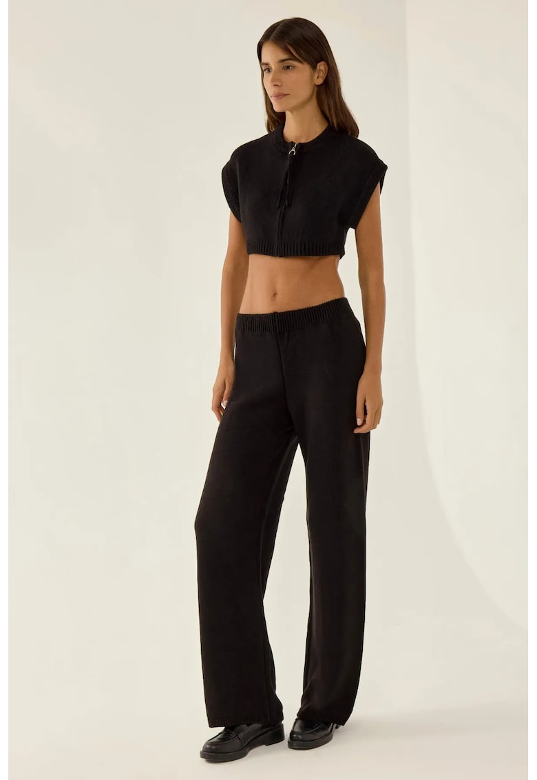 Compleu dama - top scurt cu fermoar si pantaloni - negru - tricot