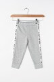 Blue Seven Pantaloni sport cu imprimeu text si segment lateral contrastant Baieti