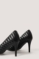 NA-KD Pantofi stiletto cu varf ascutit si aspect matlasat Femei