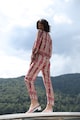 MIAU by Clara Rotescu Selyemtartalmú felső és crop nadrág szett absztrakt mintával női
