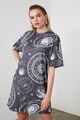 Trendyol Rochie tip tricou cu model cu constelatii Femei