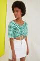 Trendyol Bluza crop cu drapaj si model gingham Femei