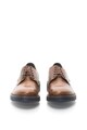 Zee Lane Кожени обувки в карамел с релефни детайли Мъже