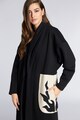 Alina Cernatescu Kabát széles hajtókákkal és kontrasztos részletekkel női