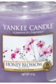 YANKEE CANDLE Lumanare parfumata in borcan mediu Honey Blossom Barbati