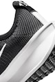 Nike Interact Run futócipő hímzett logóval női