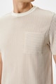 KOTON Раирана тениска с овално деколте и джоб Мъже