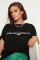 Trendyol Памучна тениска с надпис Жени