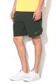Nike Спортен къс панталон с контрастни панели Мъже