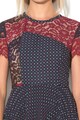 French Connection Среднодълга разкроена рокля с дантела Жени